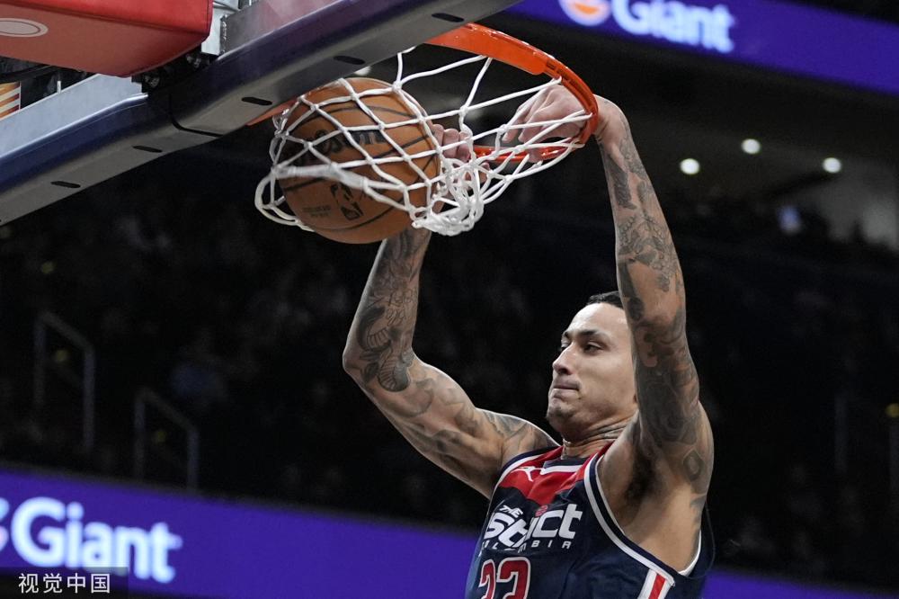 在中锋位置 在中锋位置