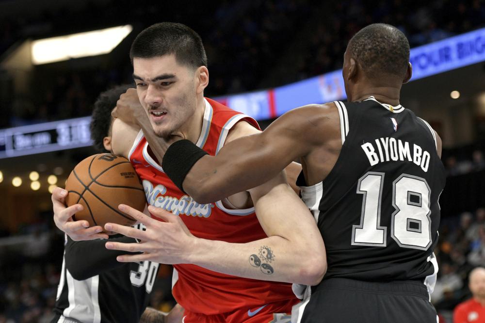 中表现出色 中表现出色